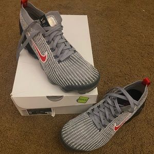 Nike Air Vapormax Flyknit 3 size 9